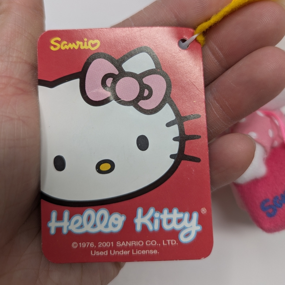 Unique Find - Beverly Hills Hello Kitty bag charm - Picture 8 of 8